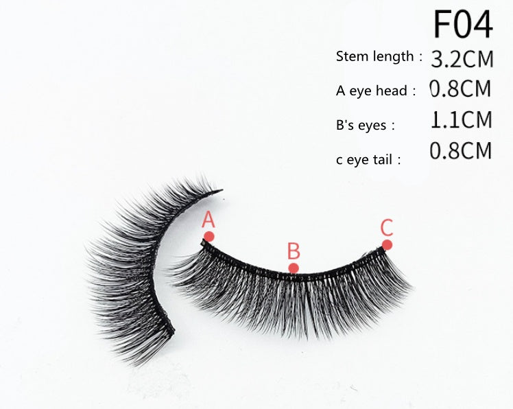 Eyeliner Adhésif avec Faux Cils Multicouches Croisés - Effet Naturel et Élégant