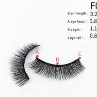 Eyeliner Adhésif avec Faux Cils Multicouches Croisés - Effet Naturel et Élégant
